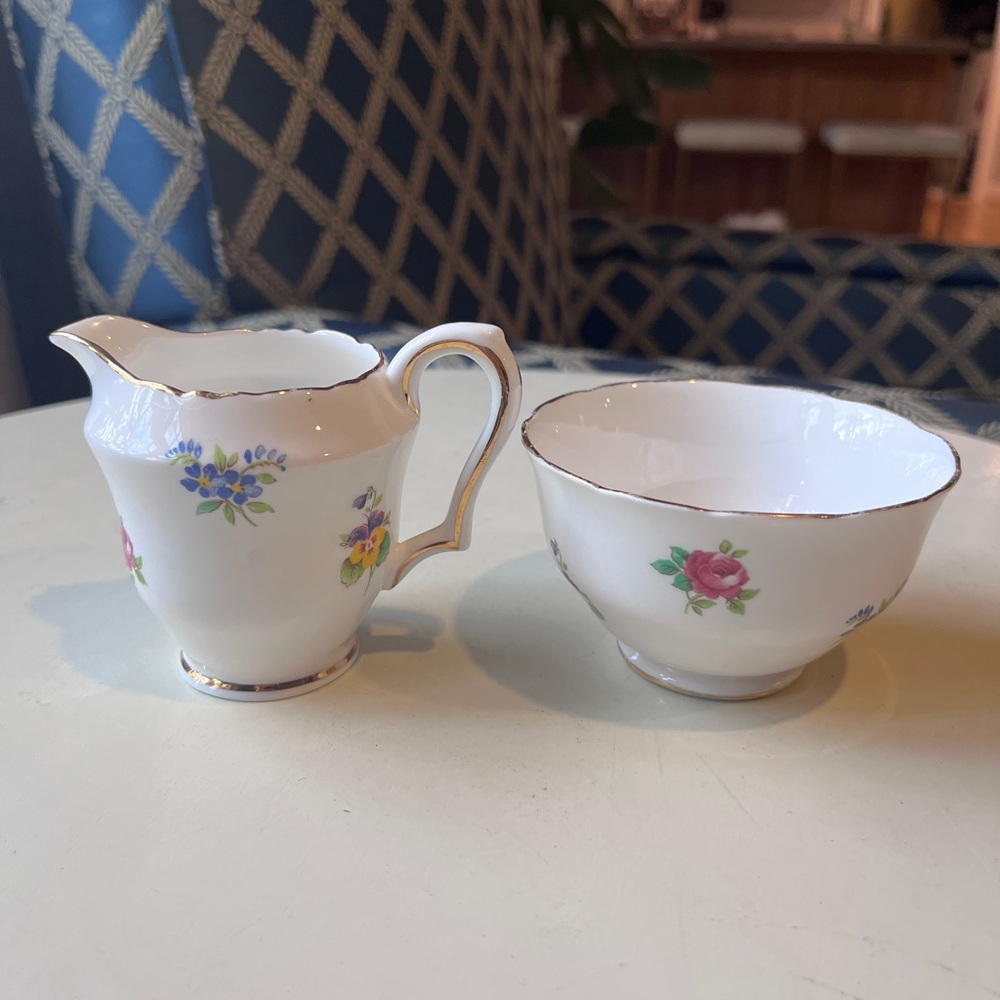 Staffordshire Cream and Sugar set England